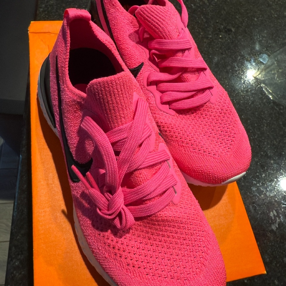 New Nike Epic React FlyKnit 2